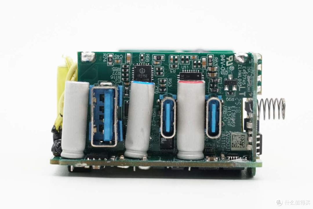 拆解报告:ANKER安克智显充Lite 100W氮化镓充电器A121B