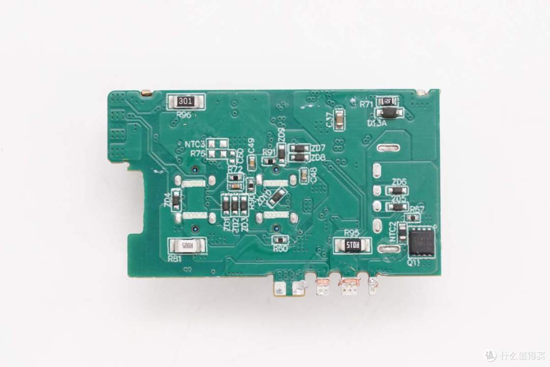 拆解报告:ANKER安克智显充Lite 100W氮化镓充电器A121B