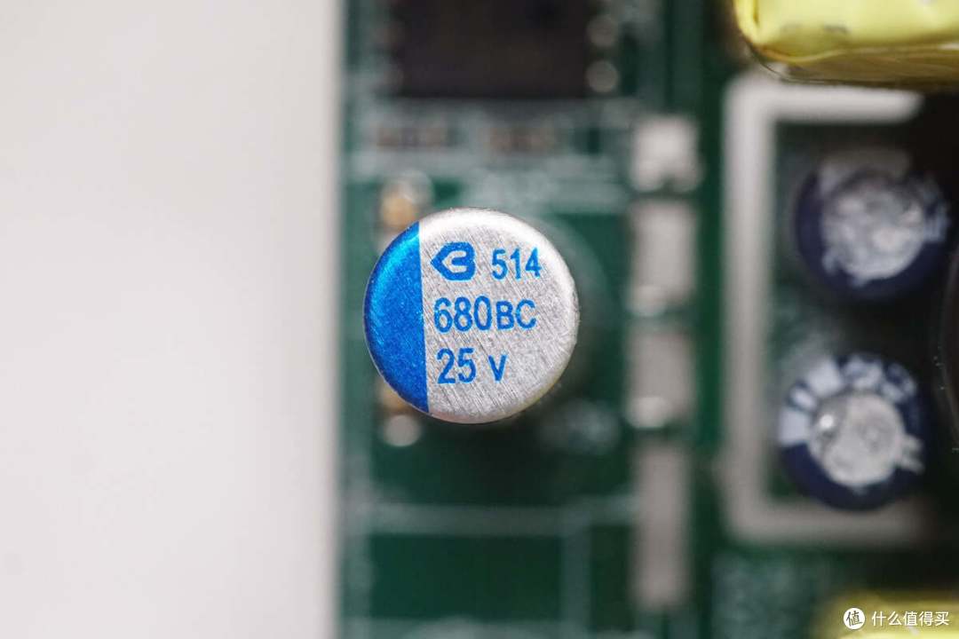 拆解报告:ANKER安克智显充Lite 100W氮化镓充电器A121B
