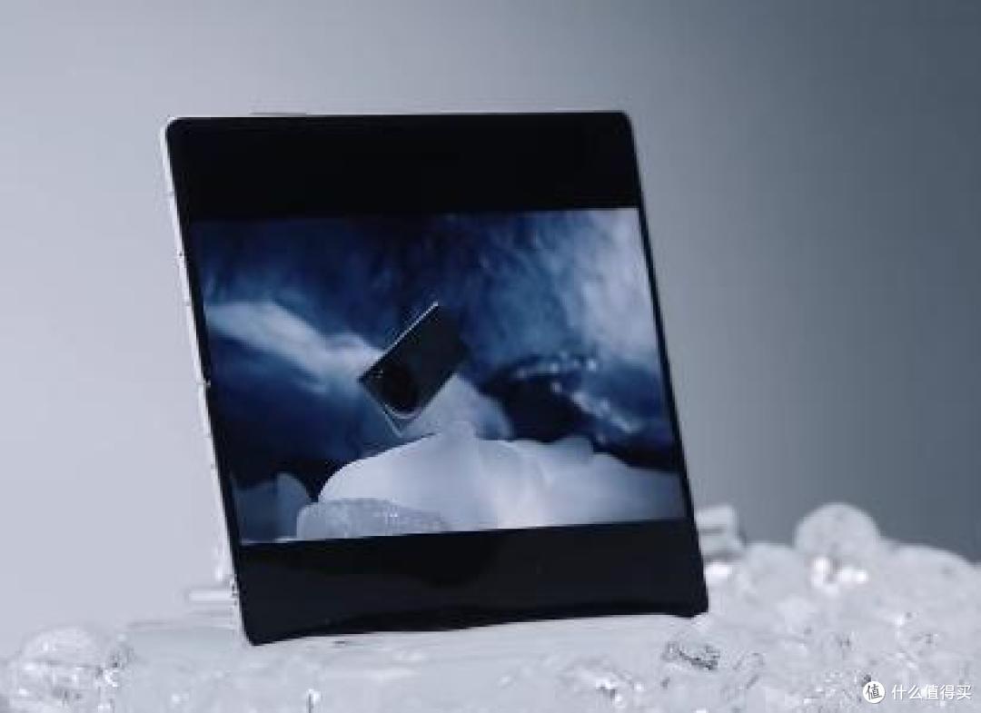 折叠屏界的"抗冻战神"来了！vivo X Fold5双屏顶配还能硬刚极寒