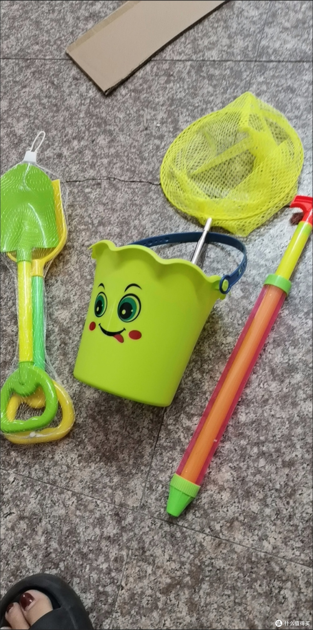 夏日玩水玩沙神器!这套沙滩桶套装太值了