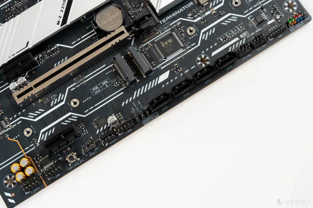 SSUPD Xhuttle+铭瑄MS-终结者Z890A+索泰5070天启装机展示