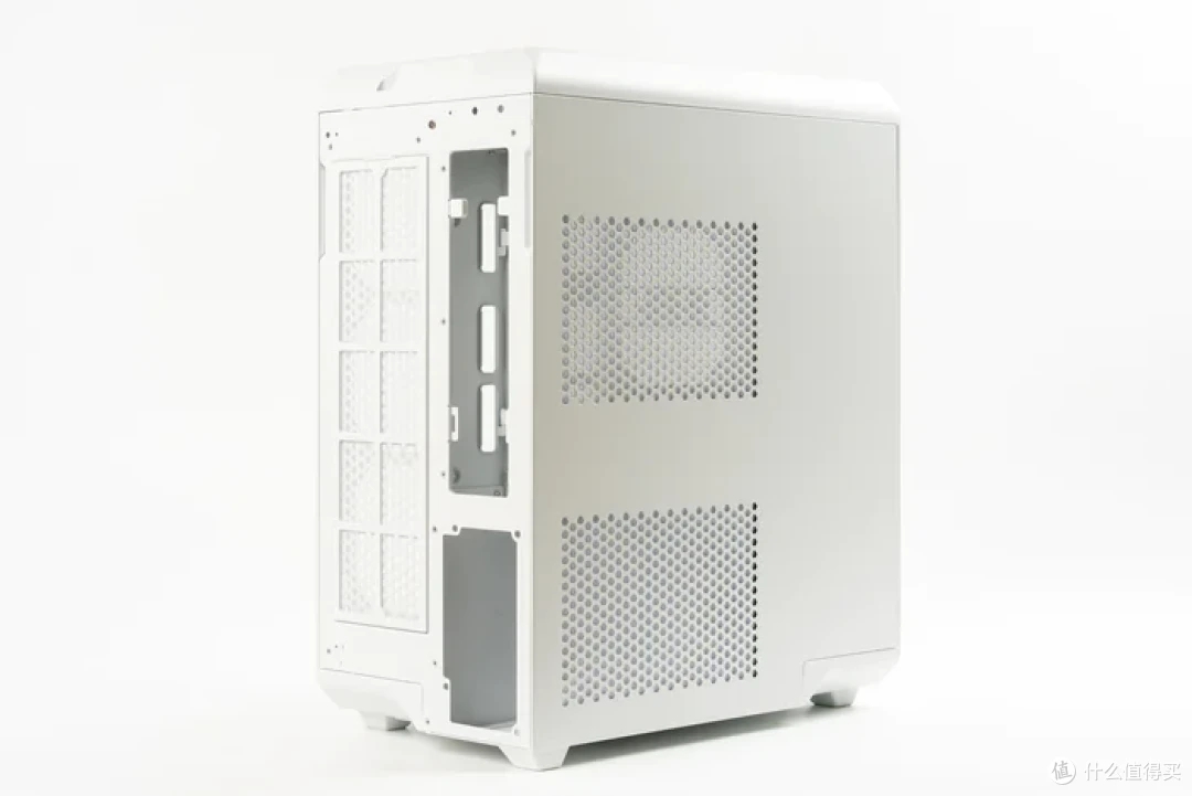 SSUPD Xhuttle+铭瑄MS-终结者Z890A+索泰5070天启装机展示