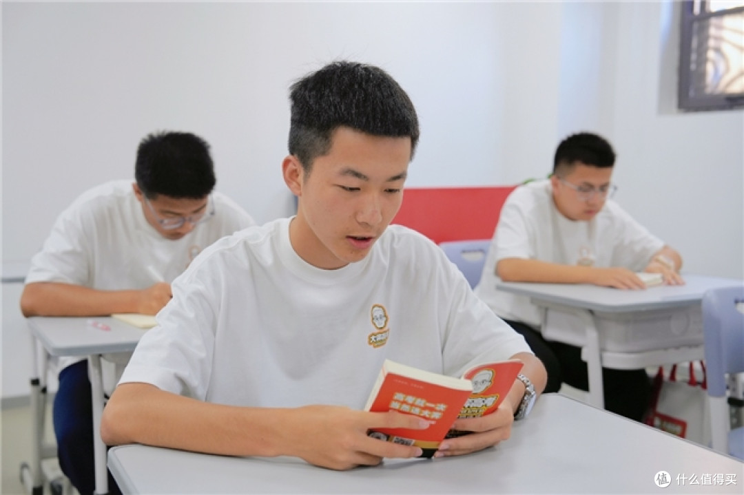 2025 西安高考复读机构大起底:第一名凭何成为高效提分王者?