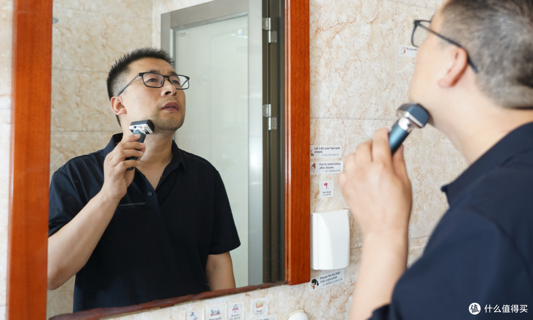 每分钟27000转高效动力,瞬间告别胡茬困扰!未野五刀头狂魔评测