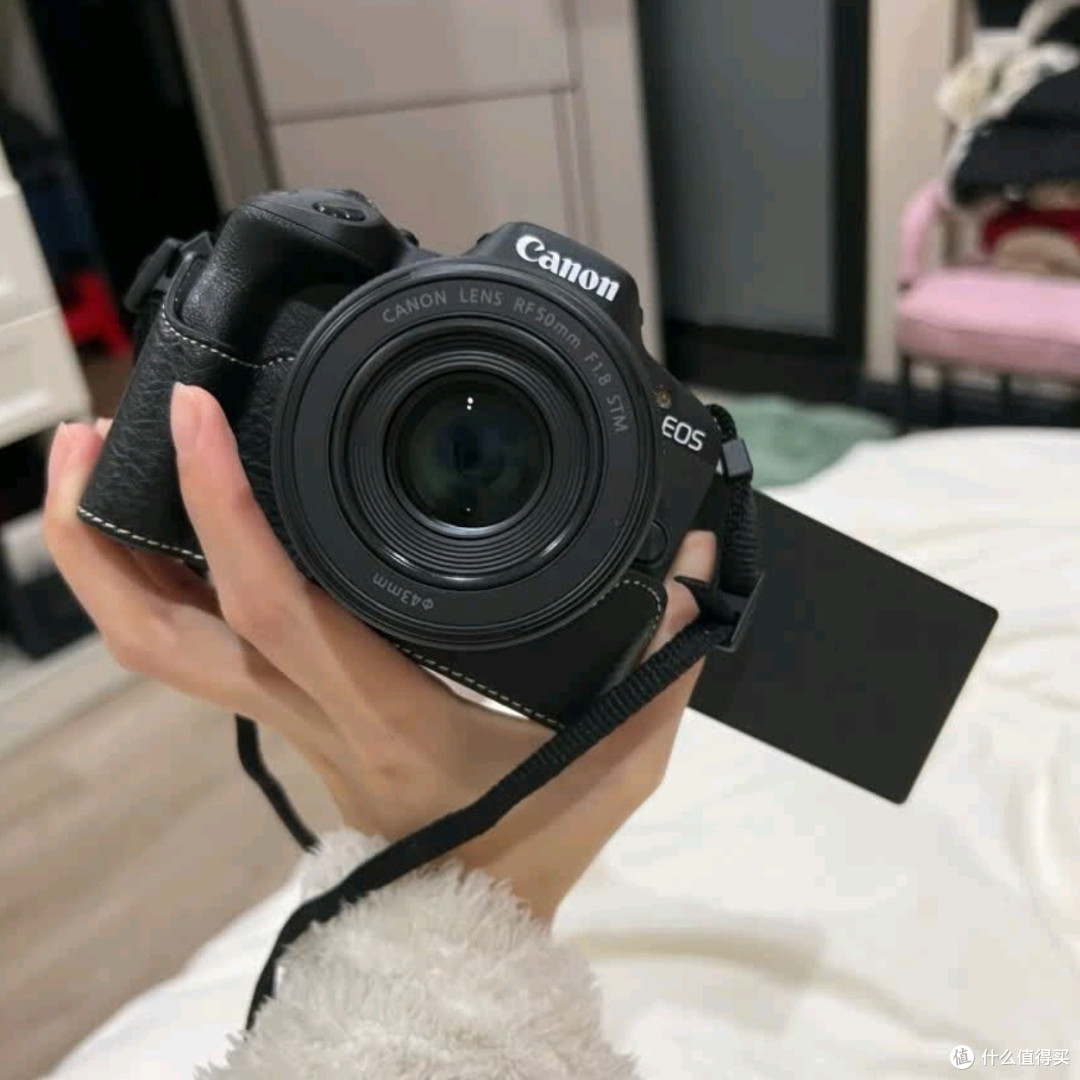 佳能EOS R50微单数码套机测评：小巧便携，智能拍摄新体验