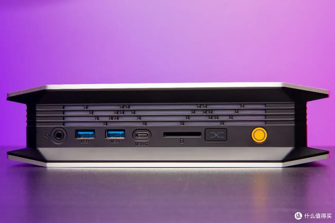 “跟上AI时代”？不，磐镭YO1 AMD锐龙AI Max+395桌面AI超算中心