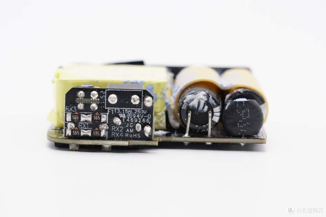双C口和线均支持67W快充,倍思伸缩线氮化镓充电器拆解