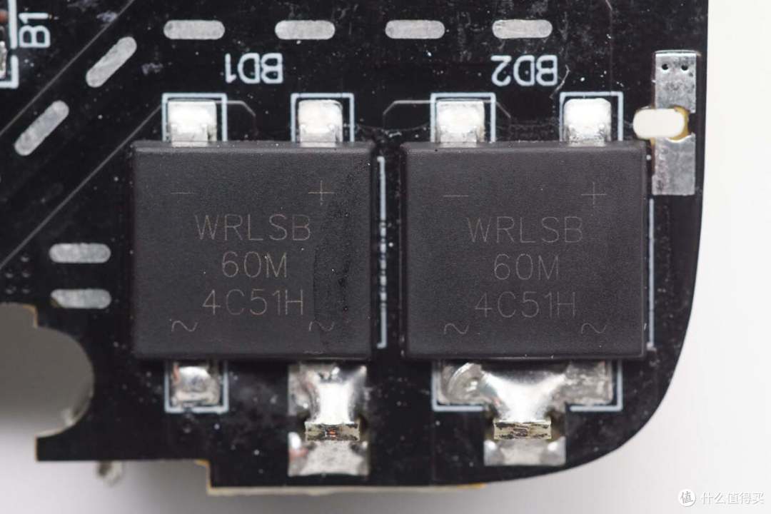 双C口和线均支持67W快充,倍思伸缩线氮化镓充电器拆解