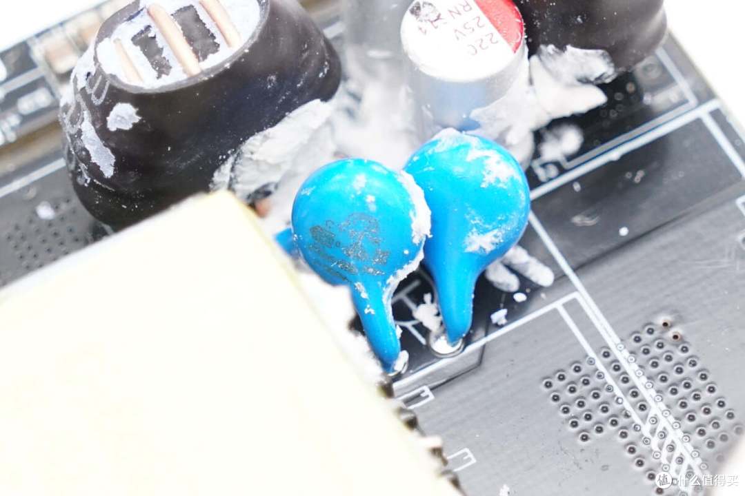 双C口和线均支持67W快充,倍思伸缩线氮化镓充电器拆解