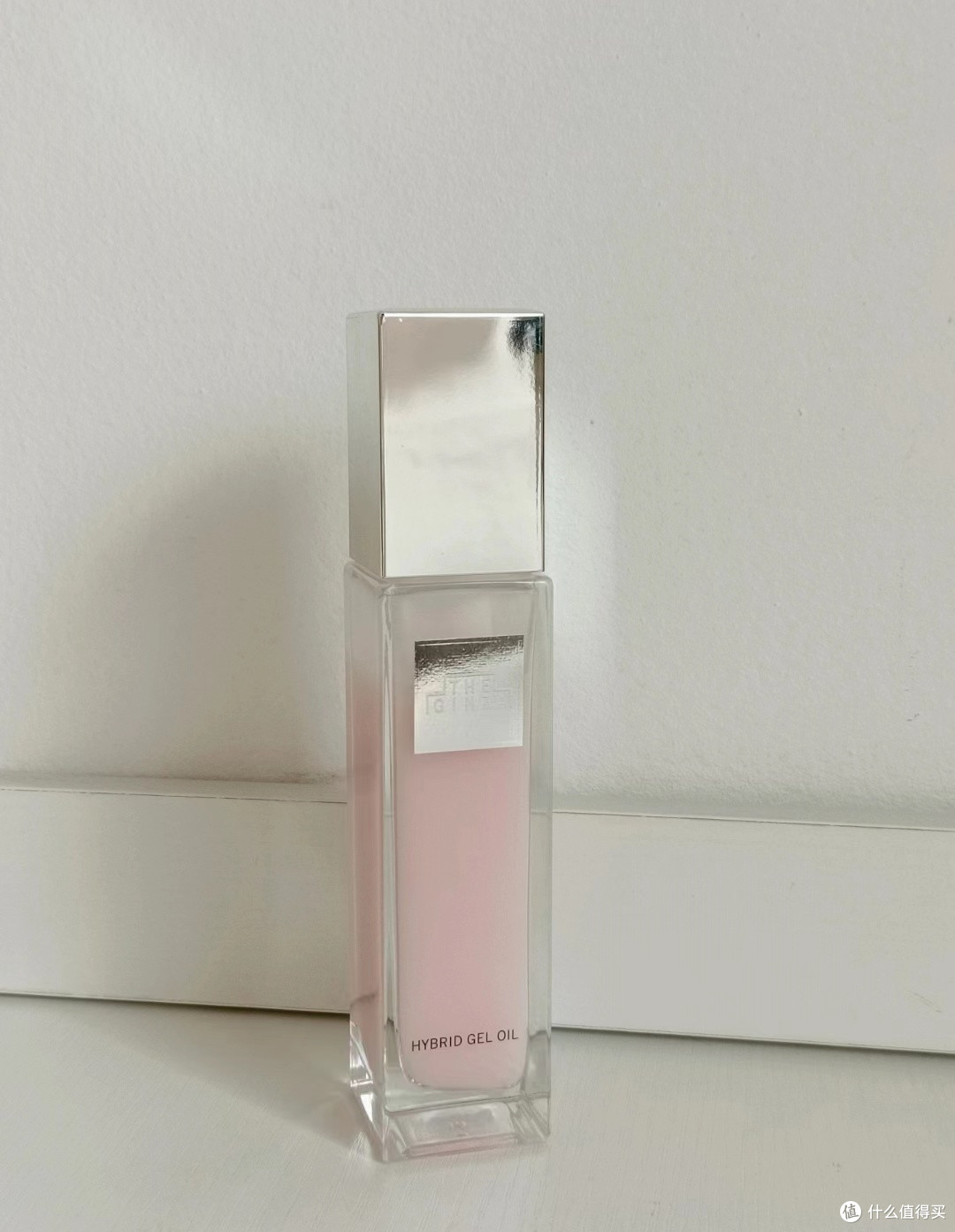 THE GINZA 粉晶按摩菁华精华露:保湿滋润的护肤之选