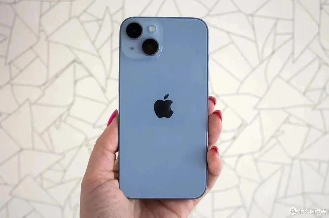 iPhone14宣布清仓，成为618“最受欢迎”中端机，标配版售价腰斩
