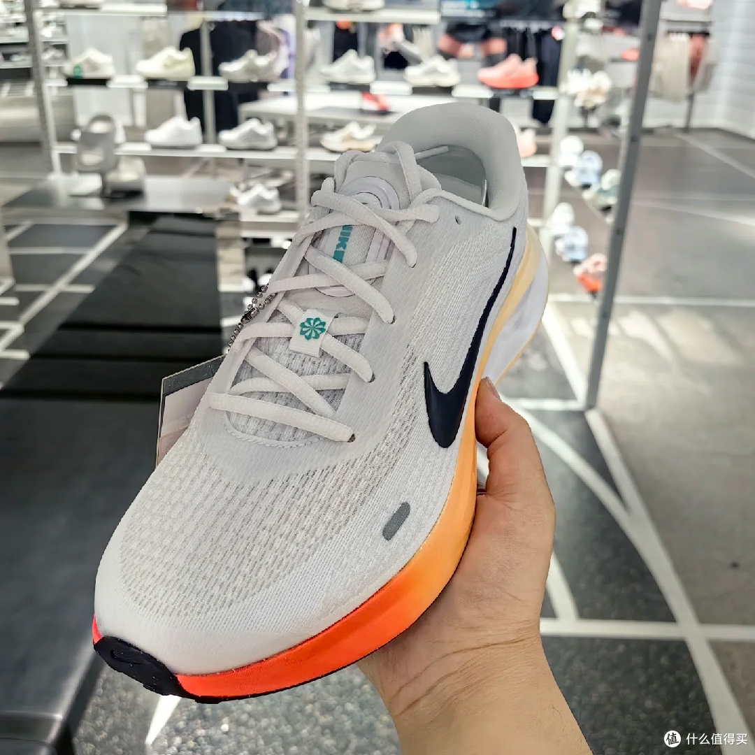Nike journey run 新配色!