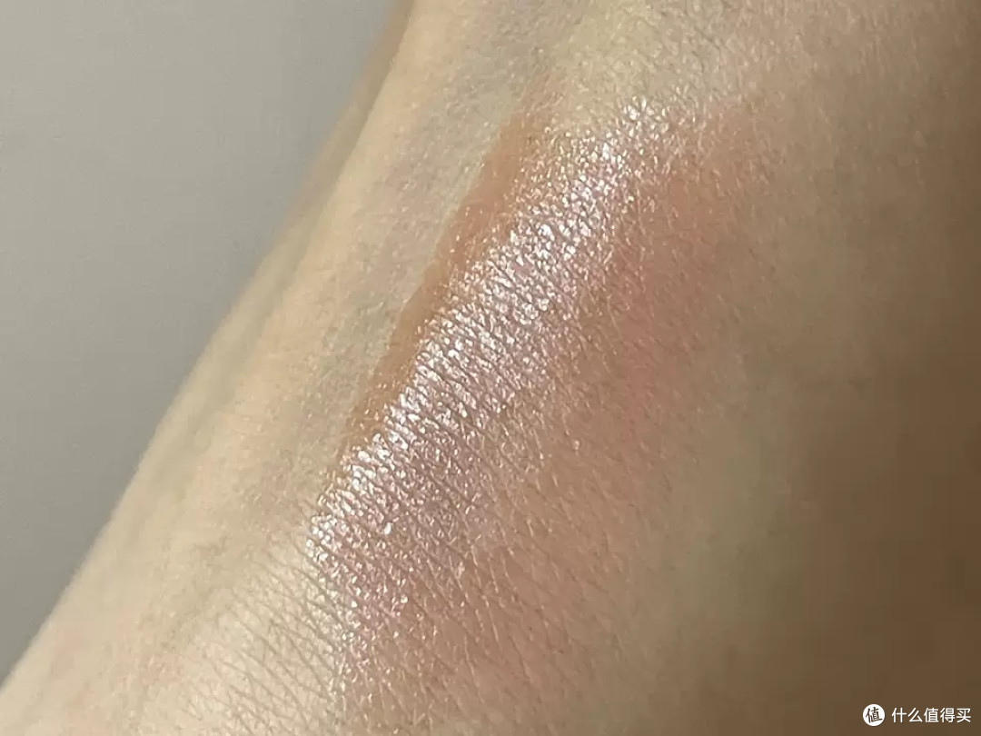 Gife淡彩润唇膏：伪素颜的小心机
