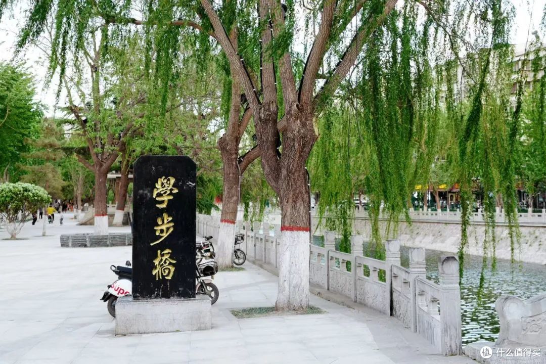 只花一块钱就吃饱了,被这座小城的物价震惊到!