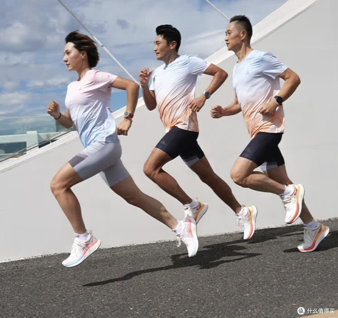 匹克态极千里跑步鞋:厚底缓震,跑步通勤的全能伙伴