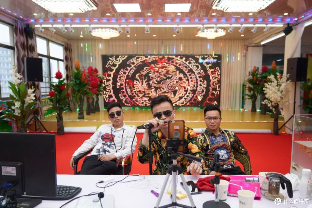 直播带货火爆:消费新趋势与行业隐忧