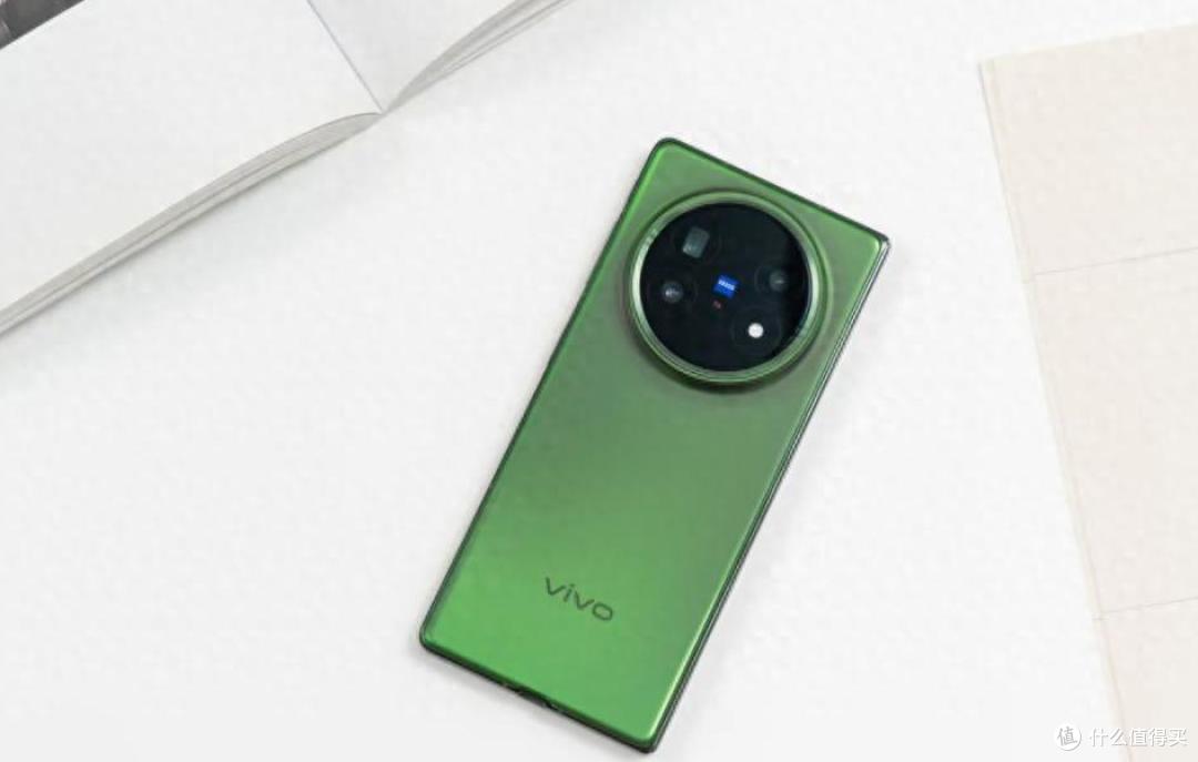 vivo X Fold5电池技术大突破!轻薄机身6000mAh,折叠屏续航标杆