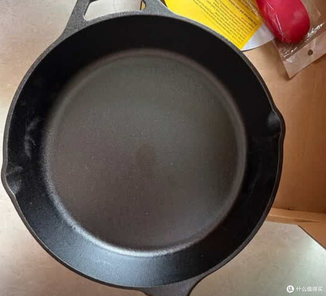 LODGE洛矶铸铁煎锅:煎出牛排的极致美味!