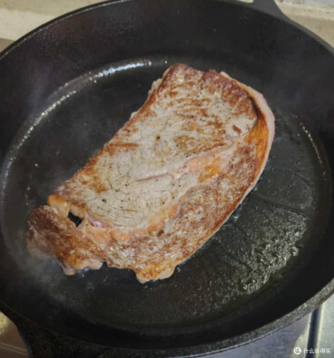 LODGE洛矶铸铁煎锅:煎出牛排的极致美味!