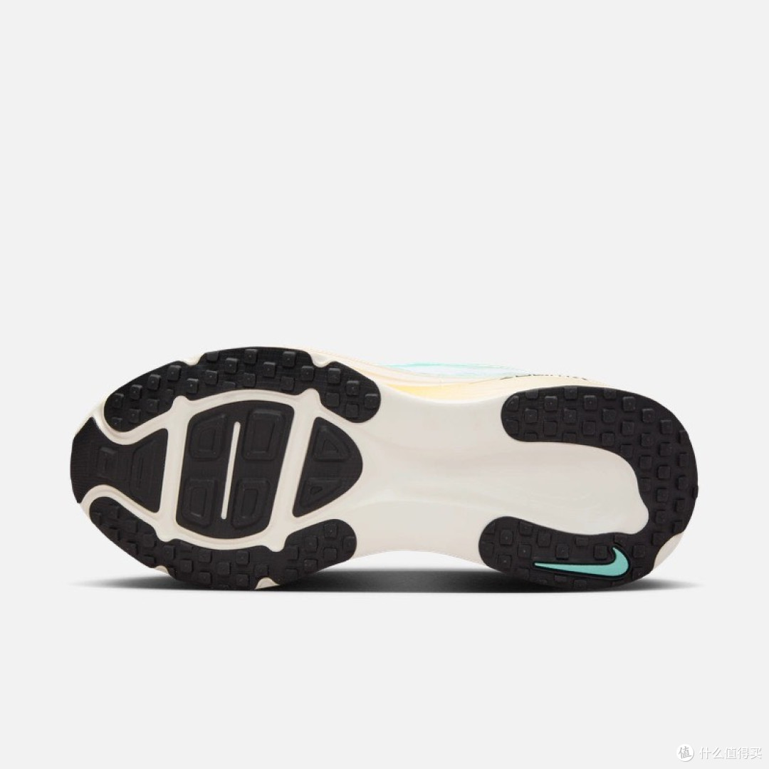 NIKE VOMERO 18耐克迈柔公路跑步鞋:超强缓震,重塑路跑新体验