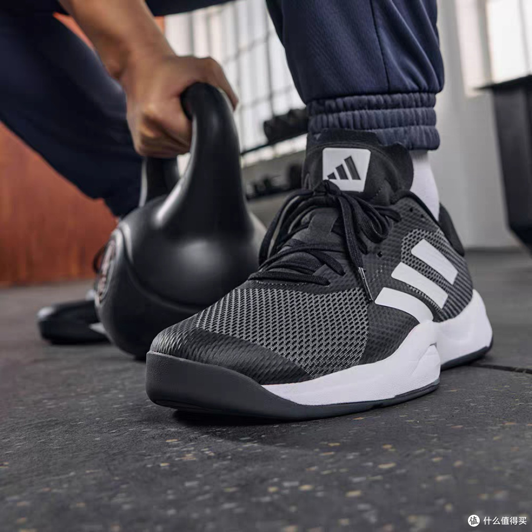 阿迪达斯RAPIDMOVE训练鞋评测