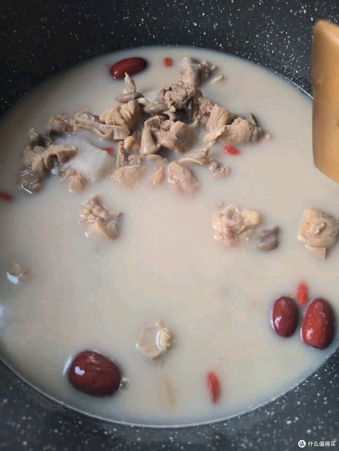 加热即食的美味正大胡椒猪肚鸡