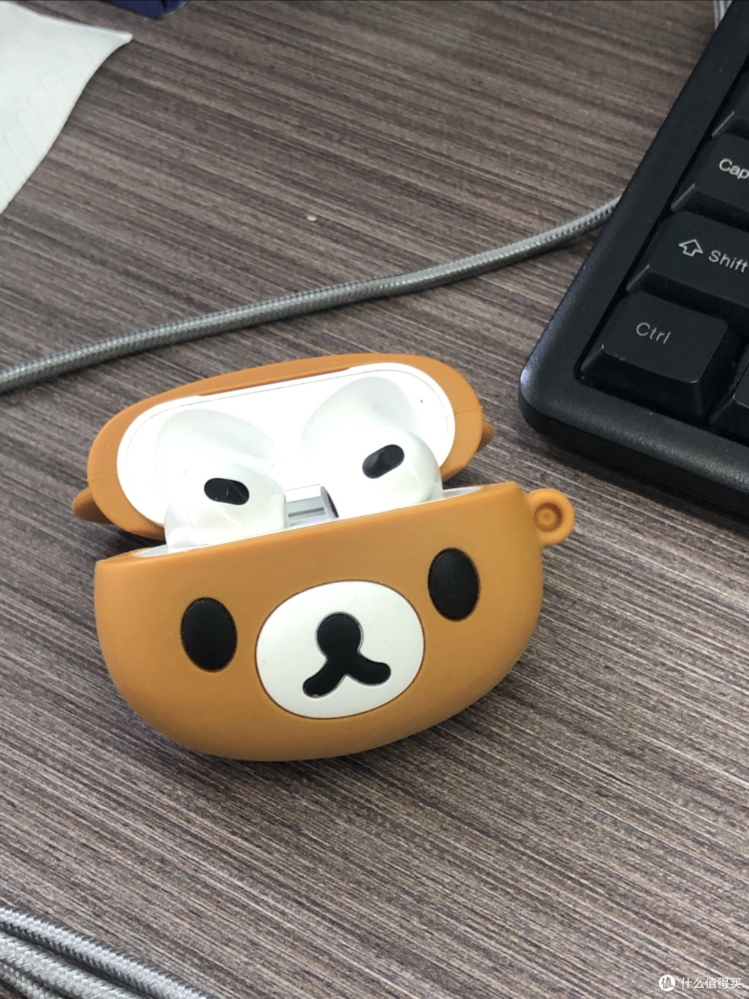 轻松熊耳机壳:可爱与实用兼备🐻