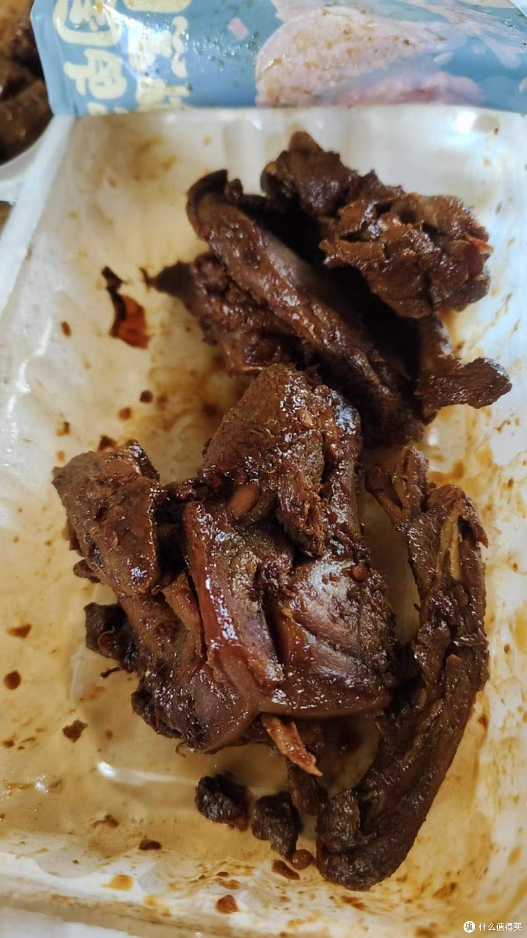 周黑鸭鸭翅：口味多样，锁鲜包装