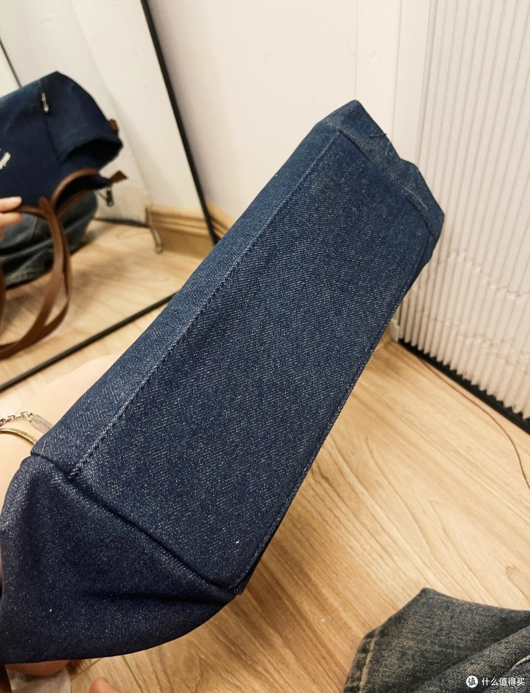 牛仔托特包:Champion Bat Baguette Bag SS25 墨蓝色手提包