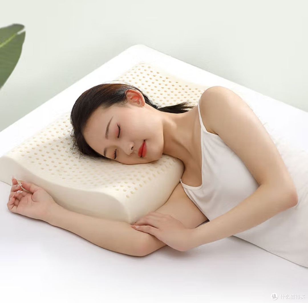 富安娜乳胶枕,抗菌又舒适!