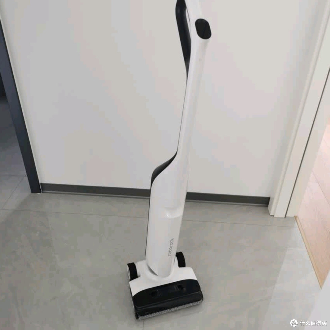 石头智能洗地机:平躺洗地,热水自清洁,全链速烘的家用清洁神器