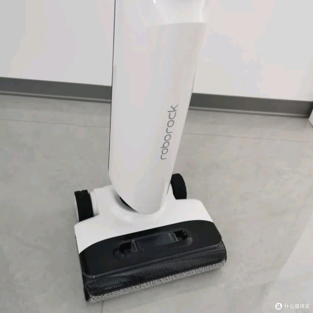 石头智能洗地机:平躺洗地,热水自清洁,全链速烘的家用清洁神器