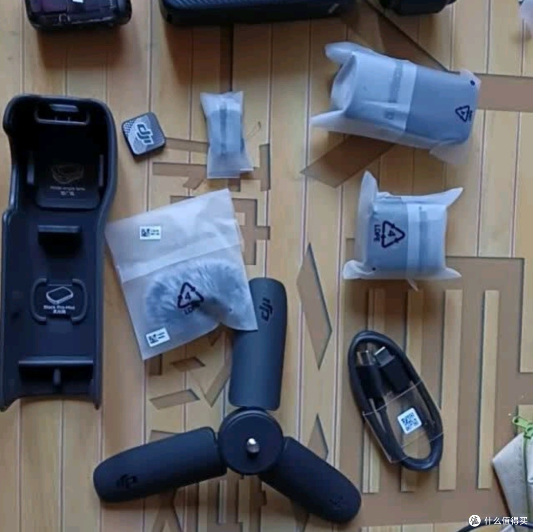 大疆DJI Osmo Pocket 3全能套装深度测评:口袋云台相机的极致体验
