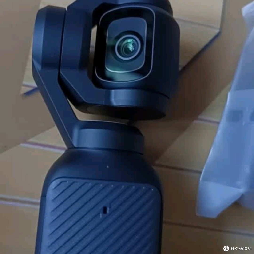 大疆DJI Osmo Pocket 3全能套装深度测评:口袋云台相机的极致体验
