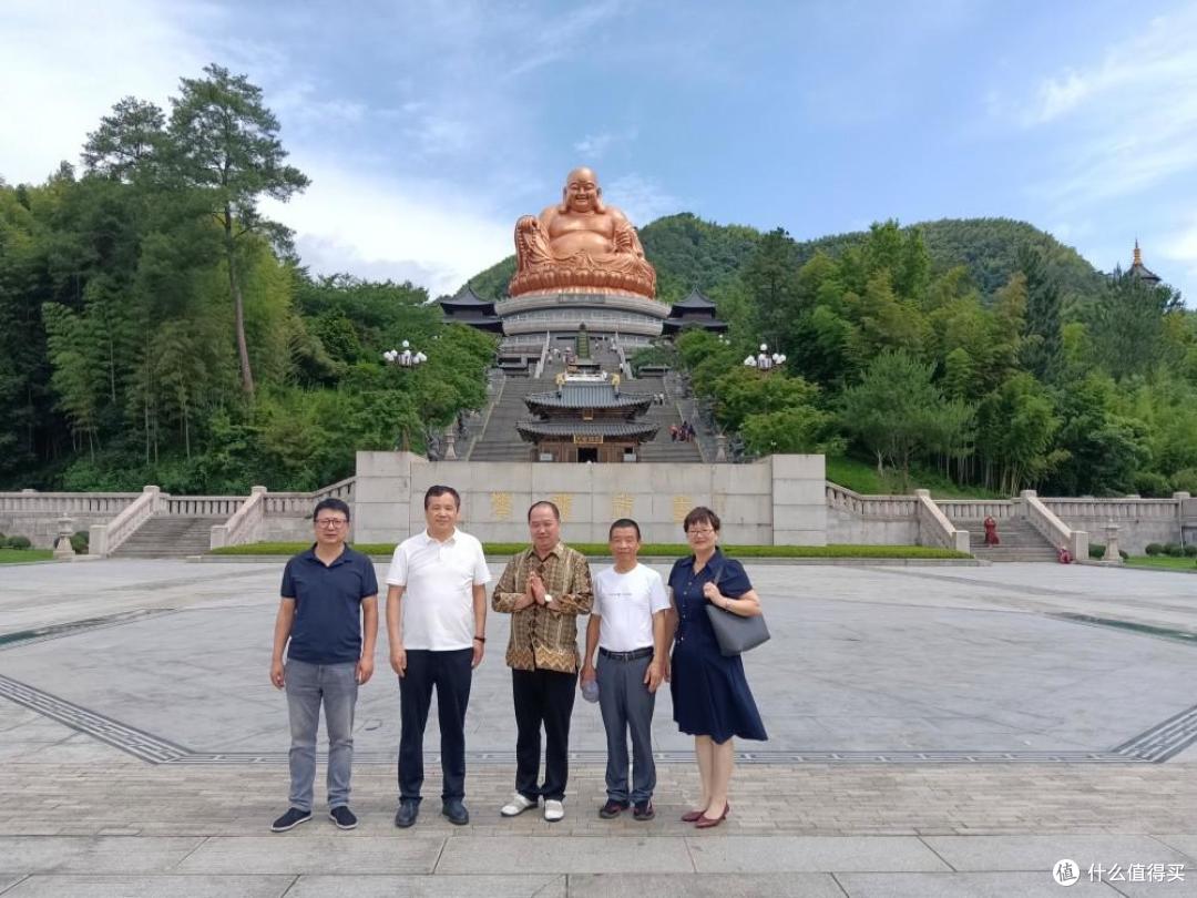 印尼共工新闻社龚全元社长一行前往宁波樟和钢构集团参观考察