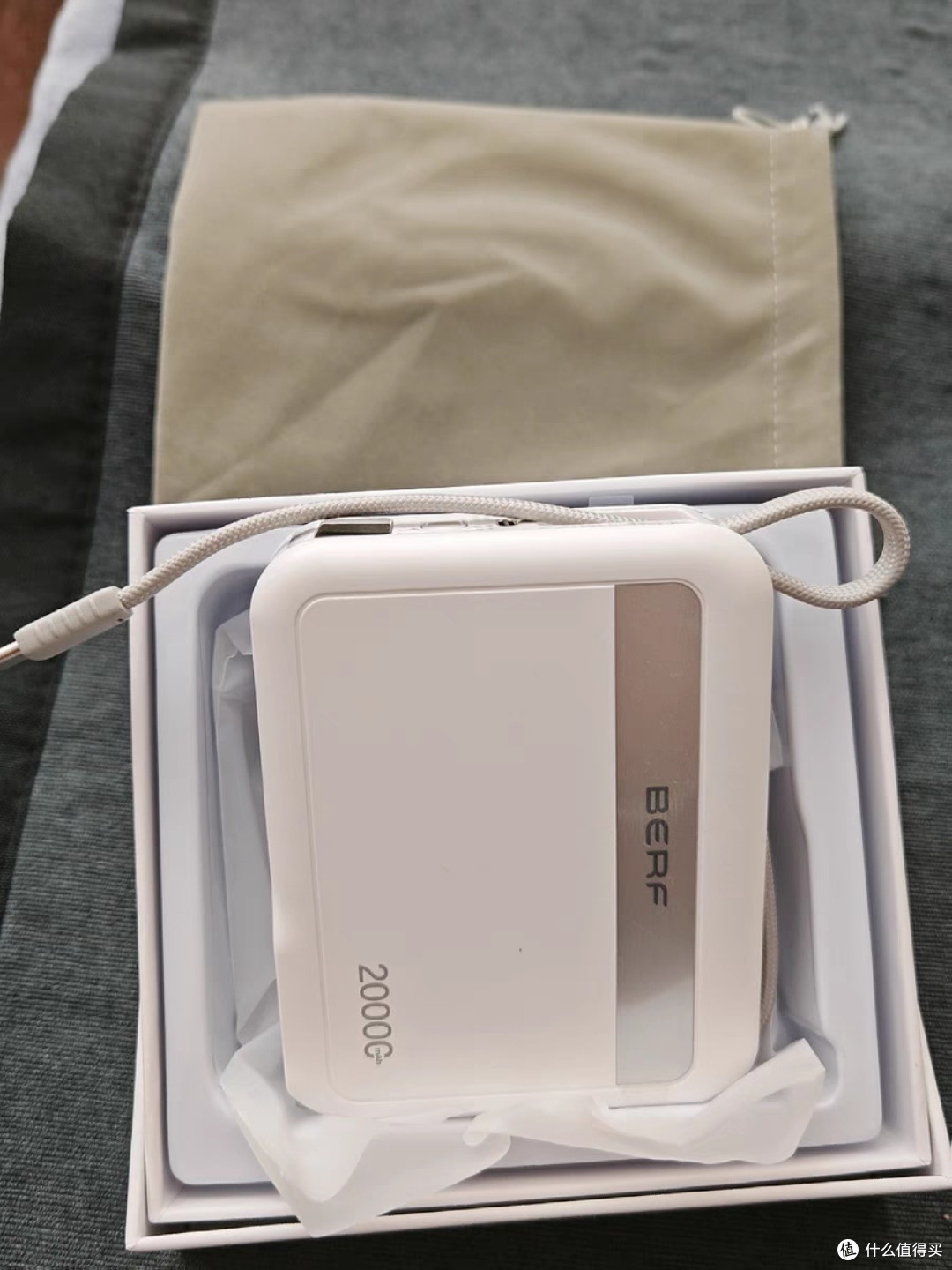 充电宝20000毫安新款大容量自带线插头65W适用iPhone华为手机专用