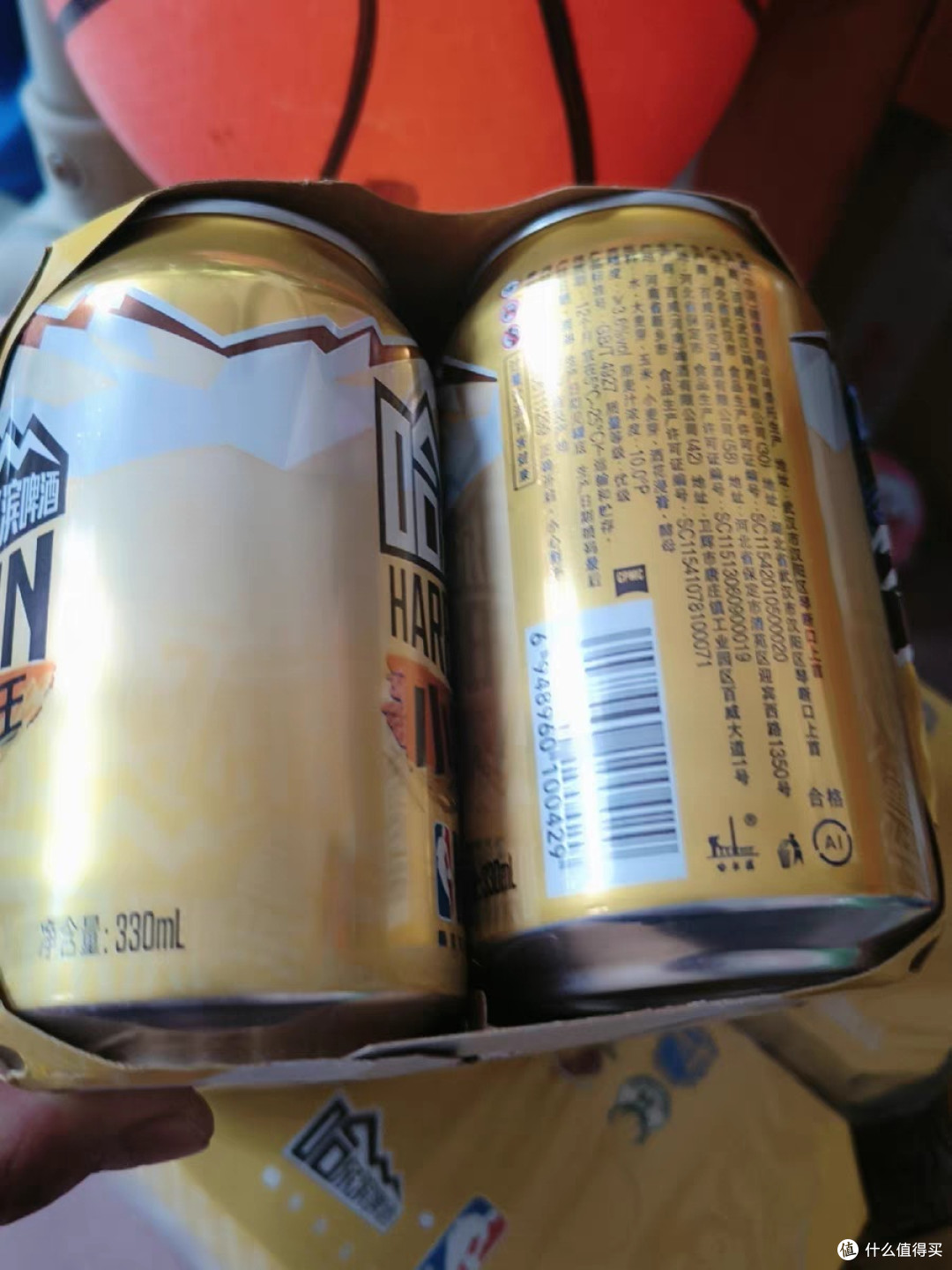 哈尔滨啤酒小麦王整箱装体验
