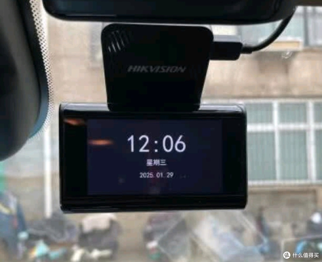海康威视C6LITE行车记录仪:2K星光夜视+语音声控,安全感拉满!