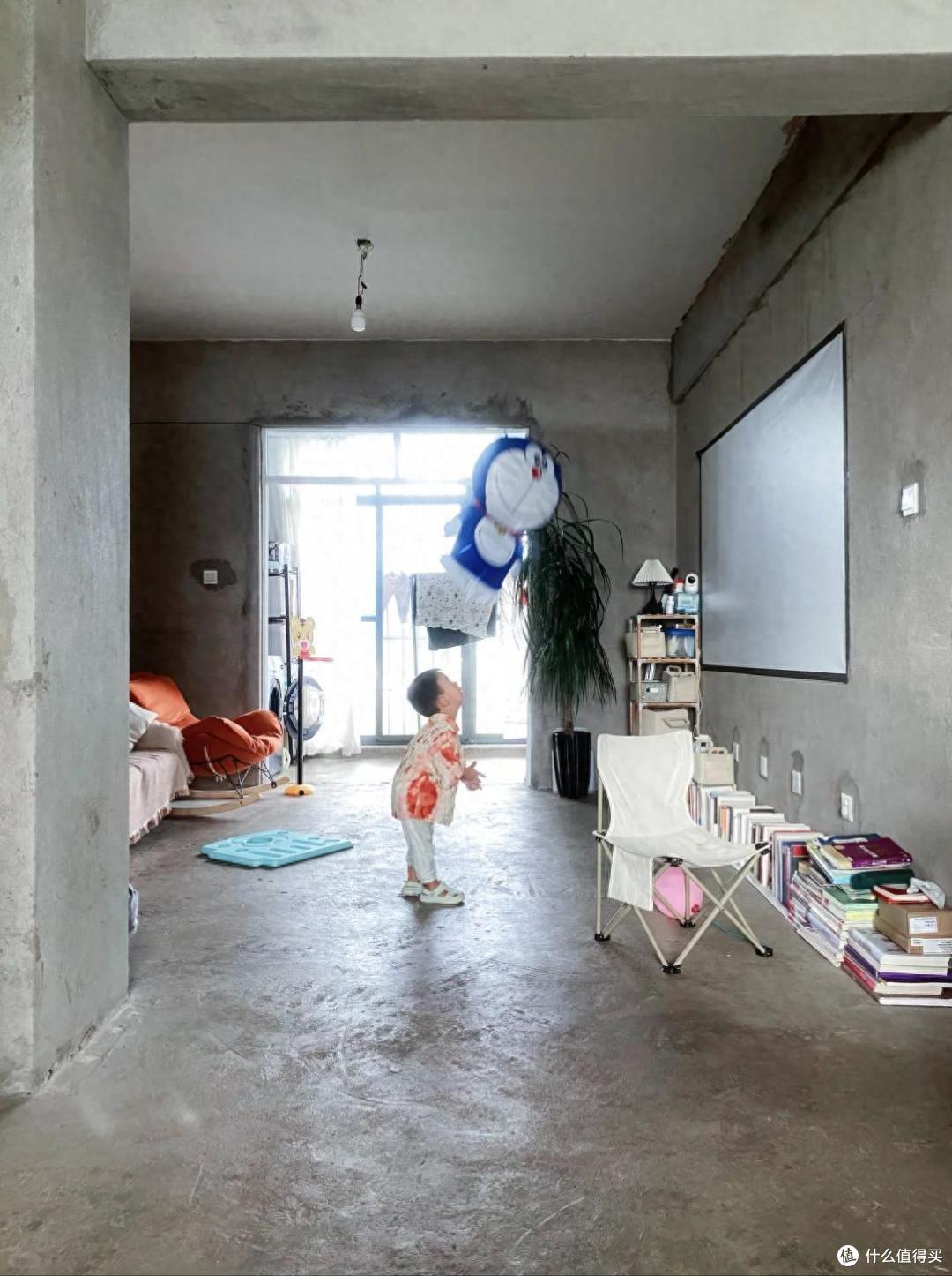 云南一家三口，因入住“毛坯房”而走红，花费仅1万，越看越高级