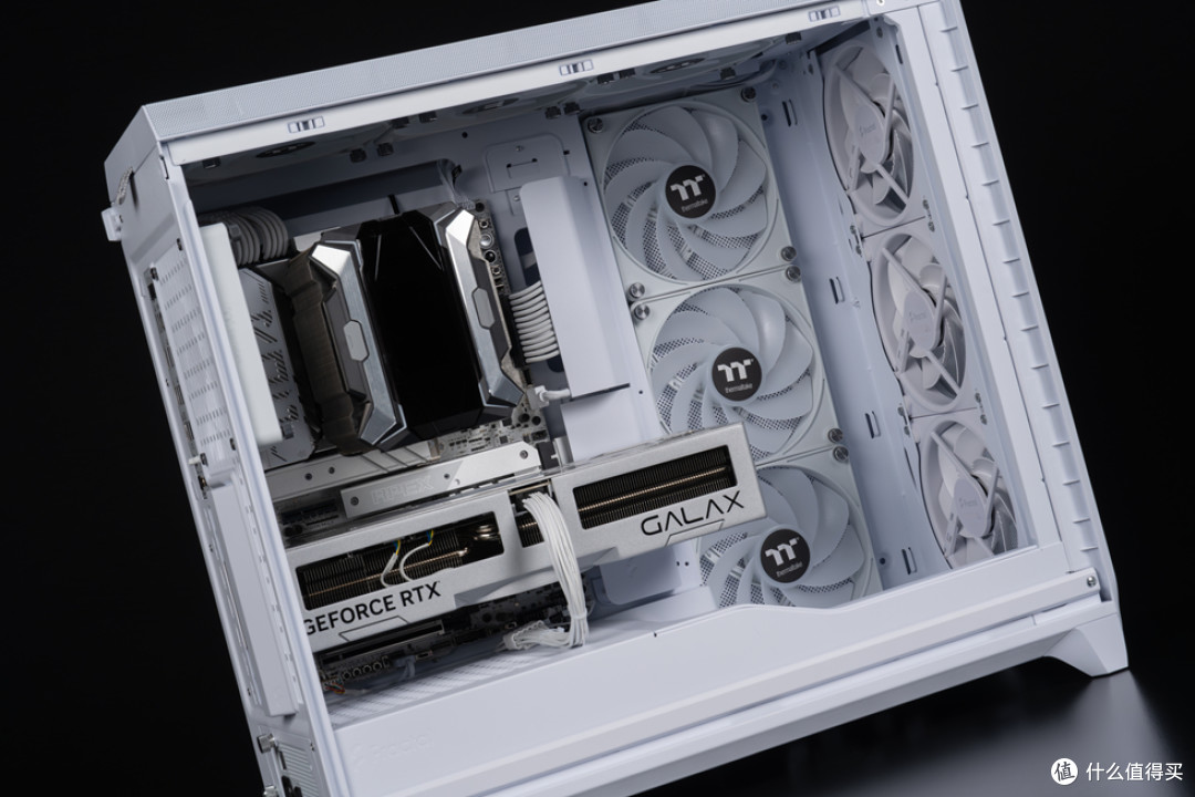 分形工艺Meshify3 XL+ROG Z890APEX+影驰4070Ti S金属大师装机