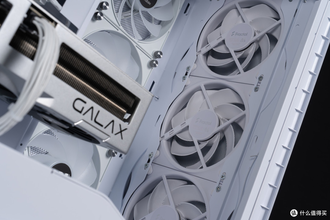 分形工艺Meshify3 XL+ROG Z890APEX+影驰4070Ti S金属大师装机