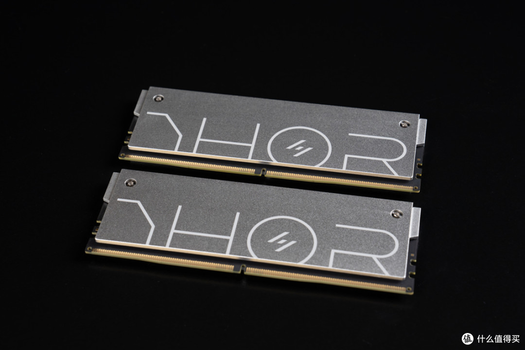 分形工艺Meshify3 XL+ROG Z890APEX+影驰4070Ti S金属大师装机
