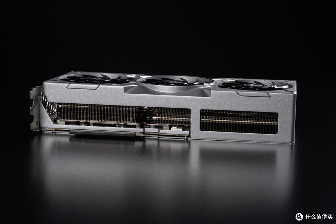 分形工艺Meshify3 XL+ROG Z890APEX+影驰4070Ti S金属大师装机