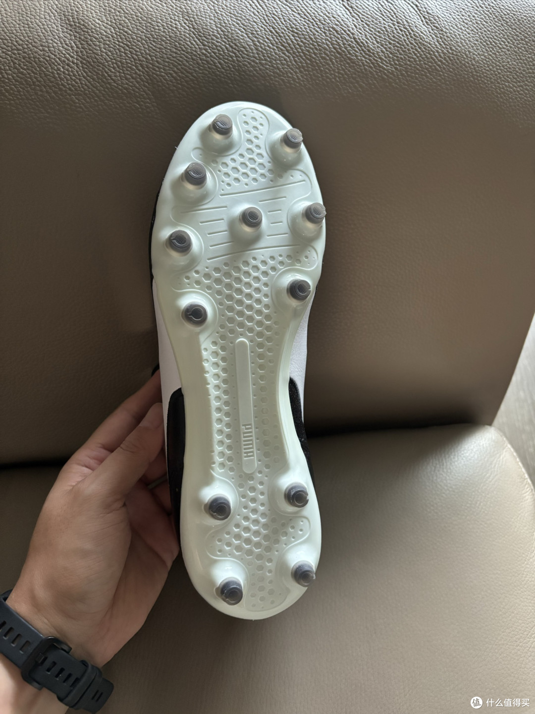 王者之履：马拉多纳与彪马足球鞋的传奇共生