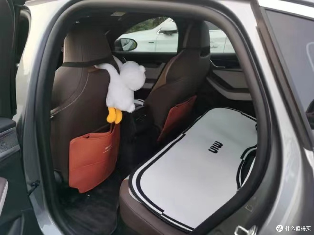 年轻人的第一辆车,秦PLUS够潮