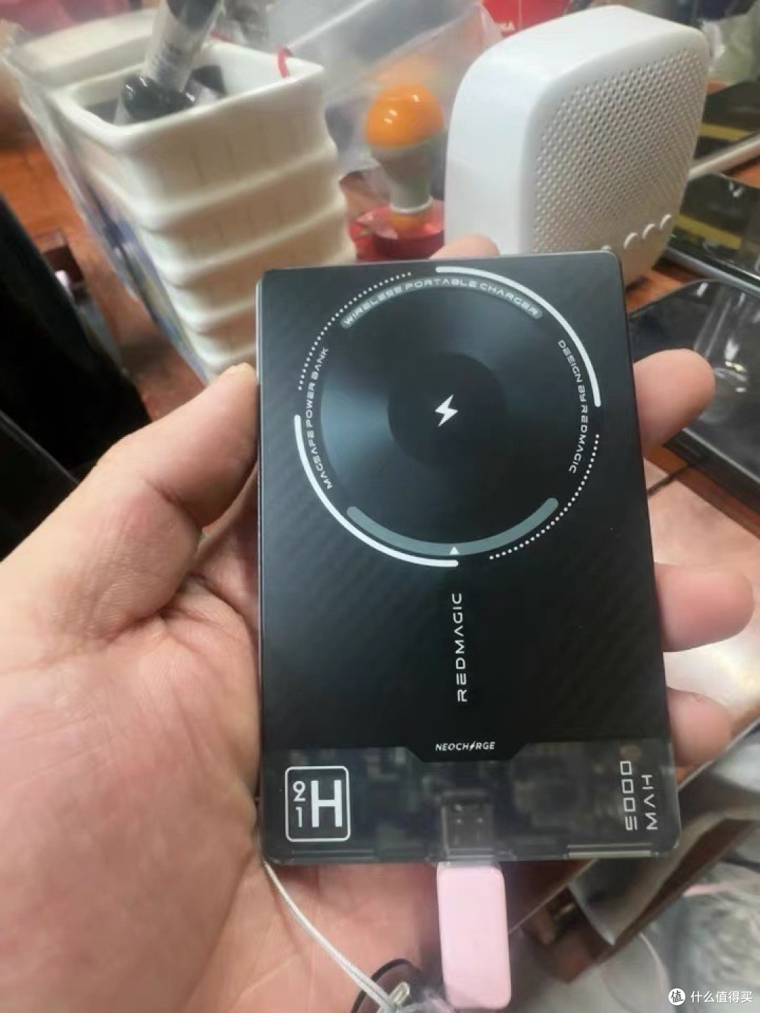 超薄磁吸快充体验:红魔氘锋能量卡