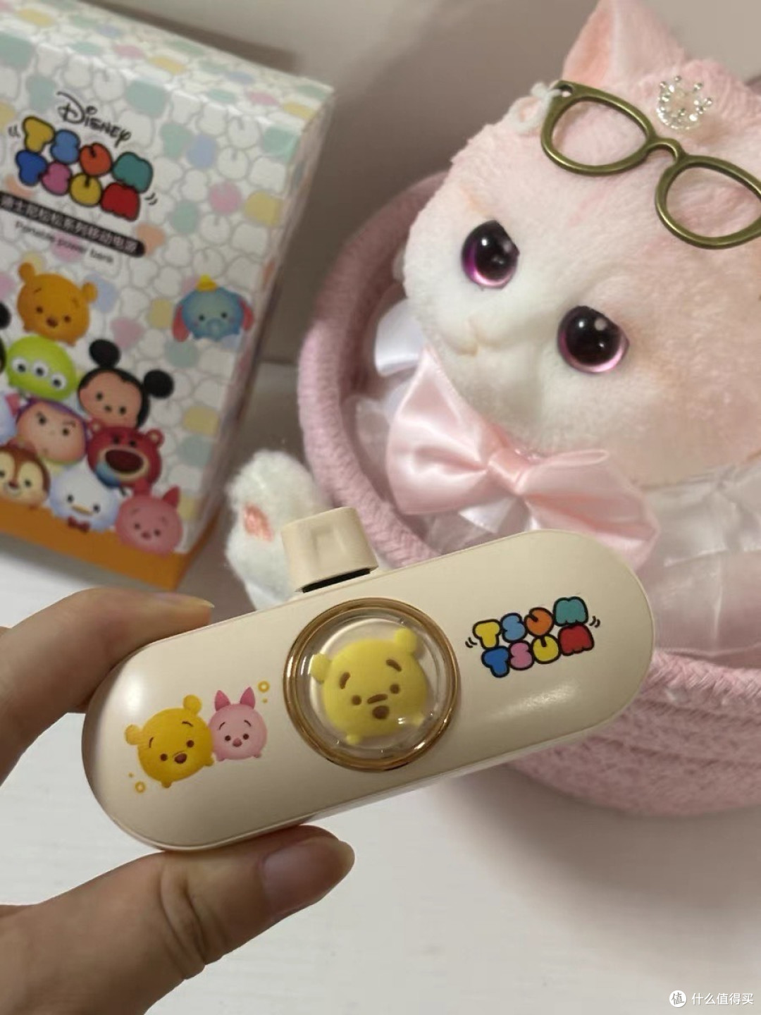迪士尼正品胶囊充电宝超薄小巧便携式超级快充自带线口红无线移动