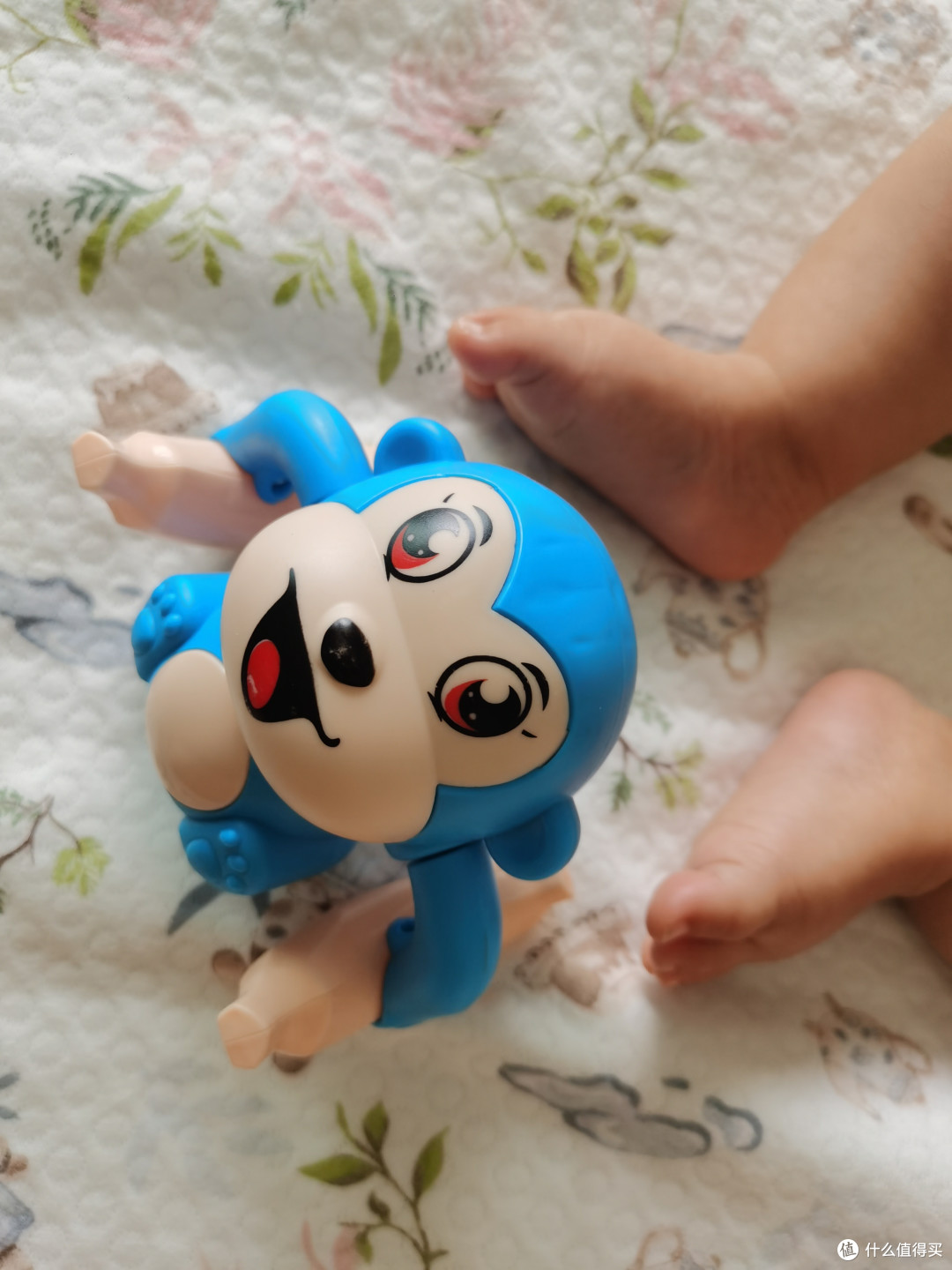 宝宝抬头好帮手——会翻滚的小猴子