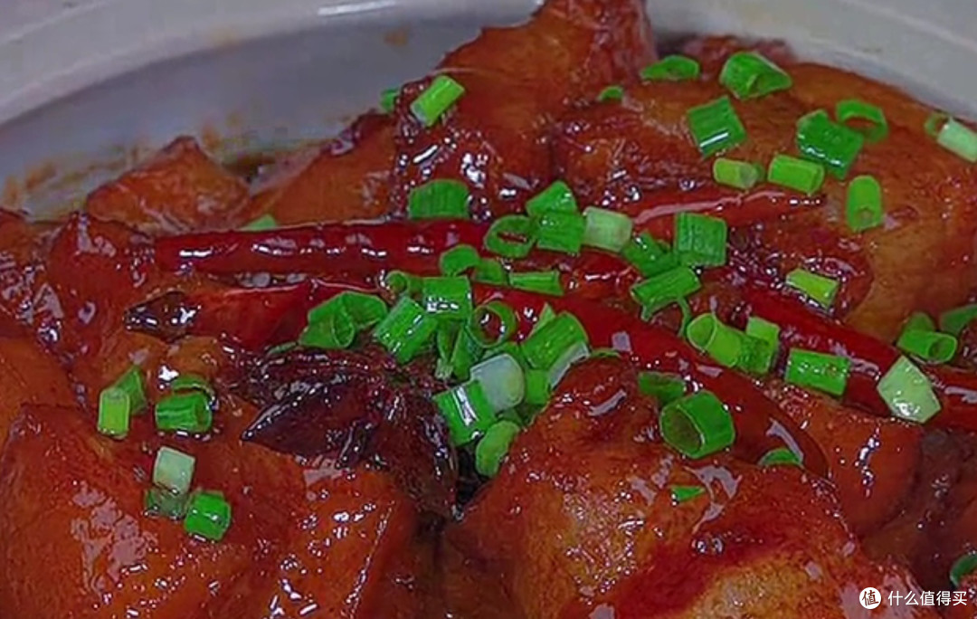 龙大肉食黑猪去皮五花肉条:做出全家点赞的红烧肉